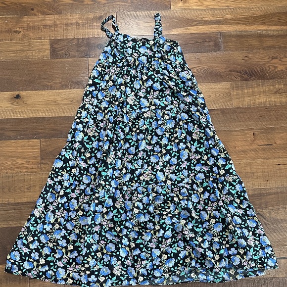 Moon River Floral Dress - Black and Blue - Picture 5 of 7